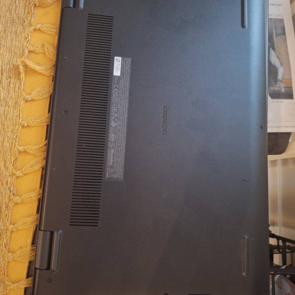 Dell Insp. 15 3511 Laptop, 15.6" FHD Touchscreen Intel Core i5-1035G1, 12 GB RAM - Picture 5 of 7